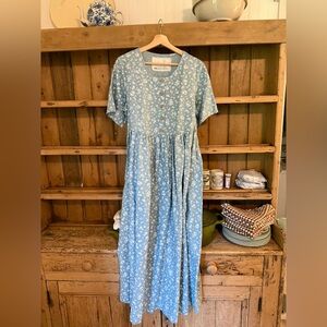 notPERFECTLINEN Maxi Mama in Azure Blooms